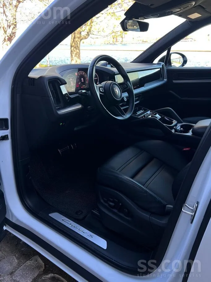 Porsche Cayenne 2023 photo 3
