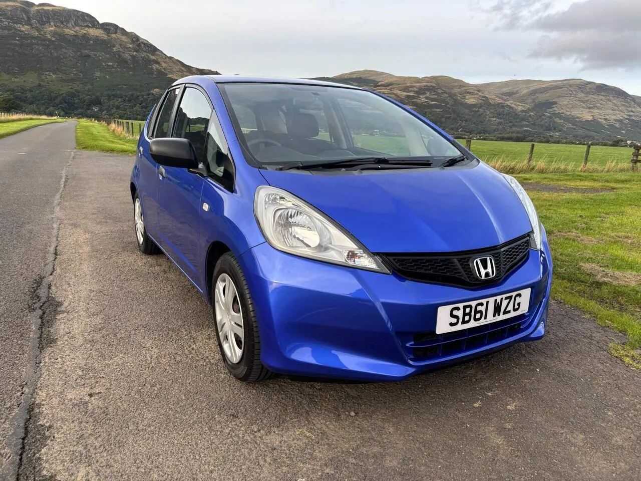 Honda Jazz 2012 photo 2