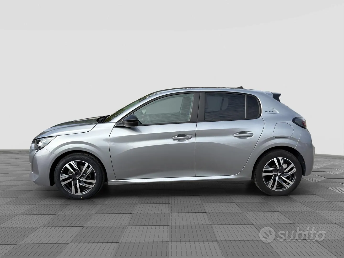 Peugeot 208 2023 photo 2