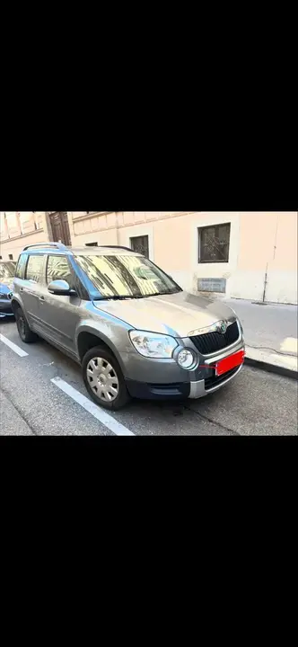 Skoda Yeti 2012 photo 2