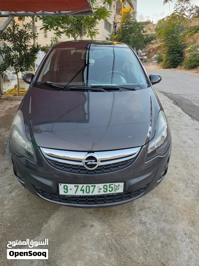 Opel Corsa 2013 photo 2