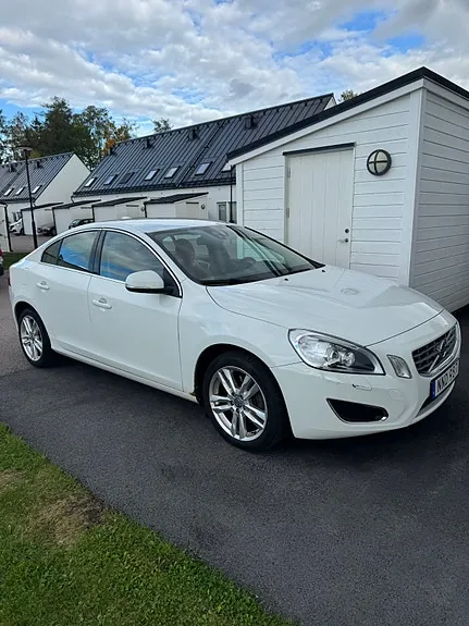 Volvo S60 2012 photo 3