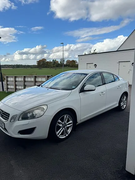 Volvo S60 2012 photo 2