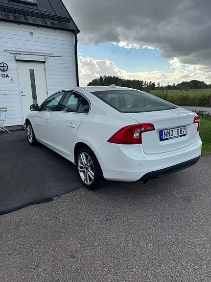 Volvo S60 2012 photo 5
