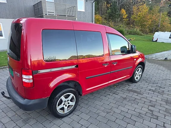 Volkswagen Caddy 2012 photo 2