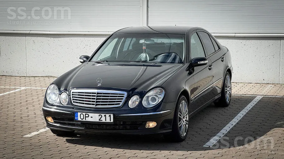 Mercedes-Benz E270
