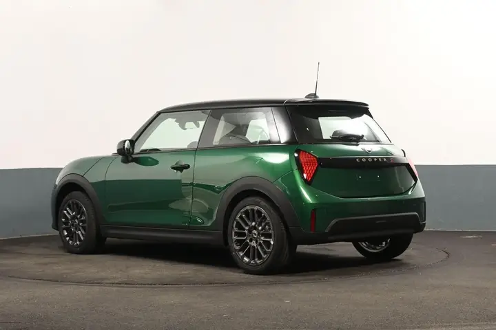 Mini Cooper photo 2