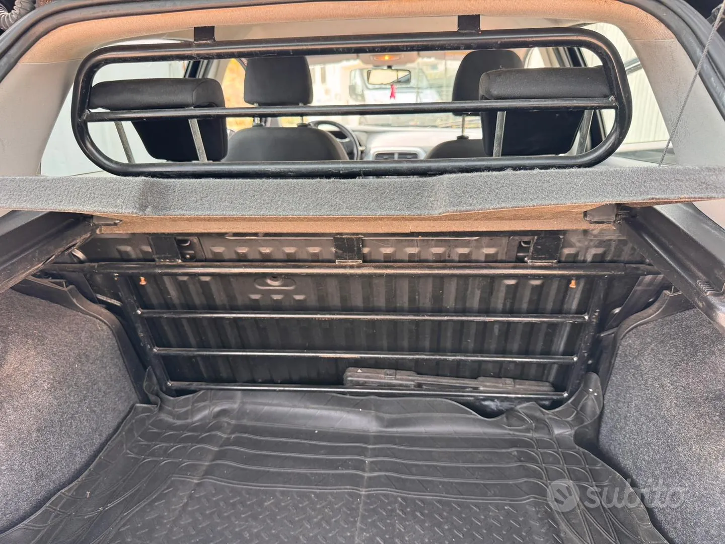 Fiat Grande Punto 2010 photo 5