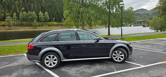 Audi A4 Allroad 2010 photo 4