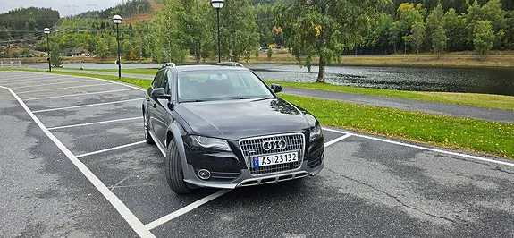 Audi A4 Allroad 2010 photo 2