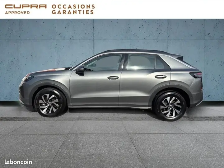 Volkswagen T-Roc 2026 photo 2