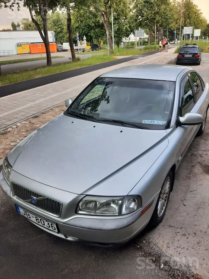 Volvo S80