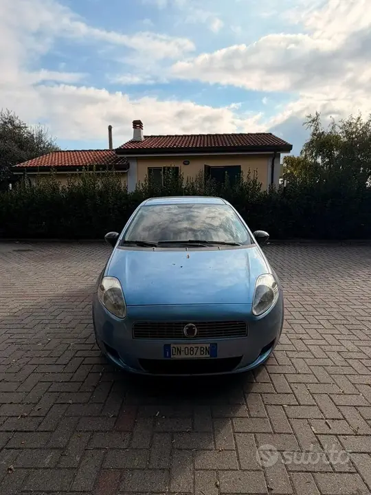 Fiat Grande Punto 2008 photo 5