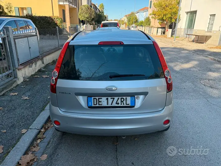 Ford Fiesta 2007 photo 3