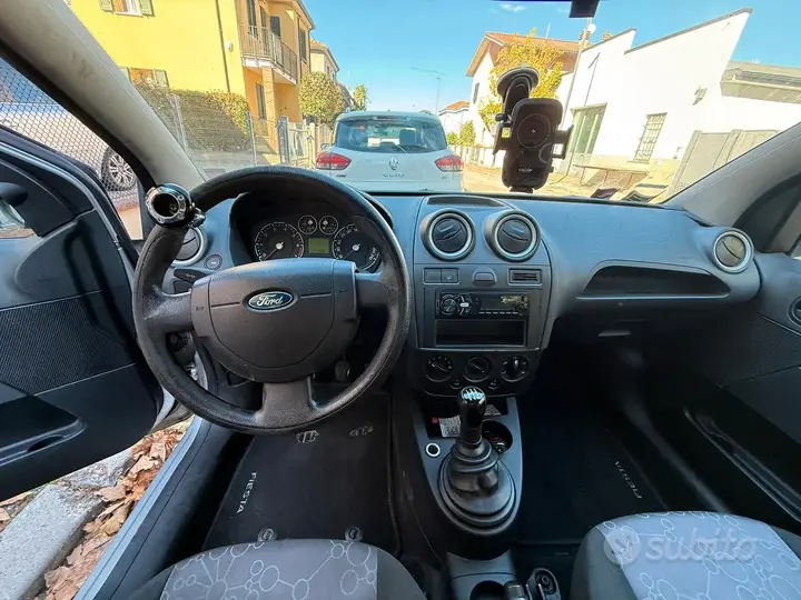 Ford Fiesta 2007 photo 5