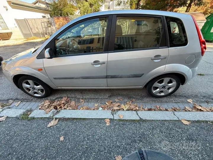 Ford Fiesta 2007 photo 4
