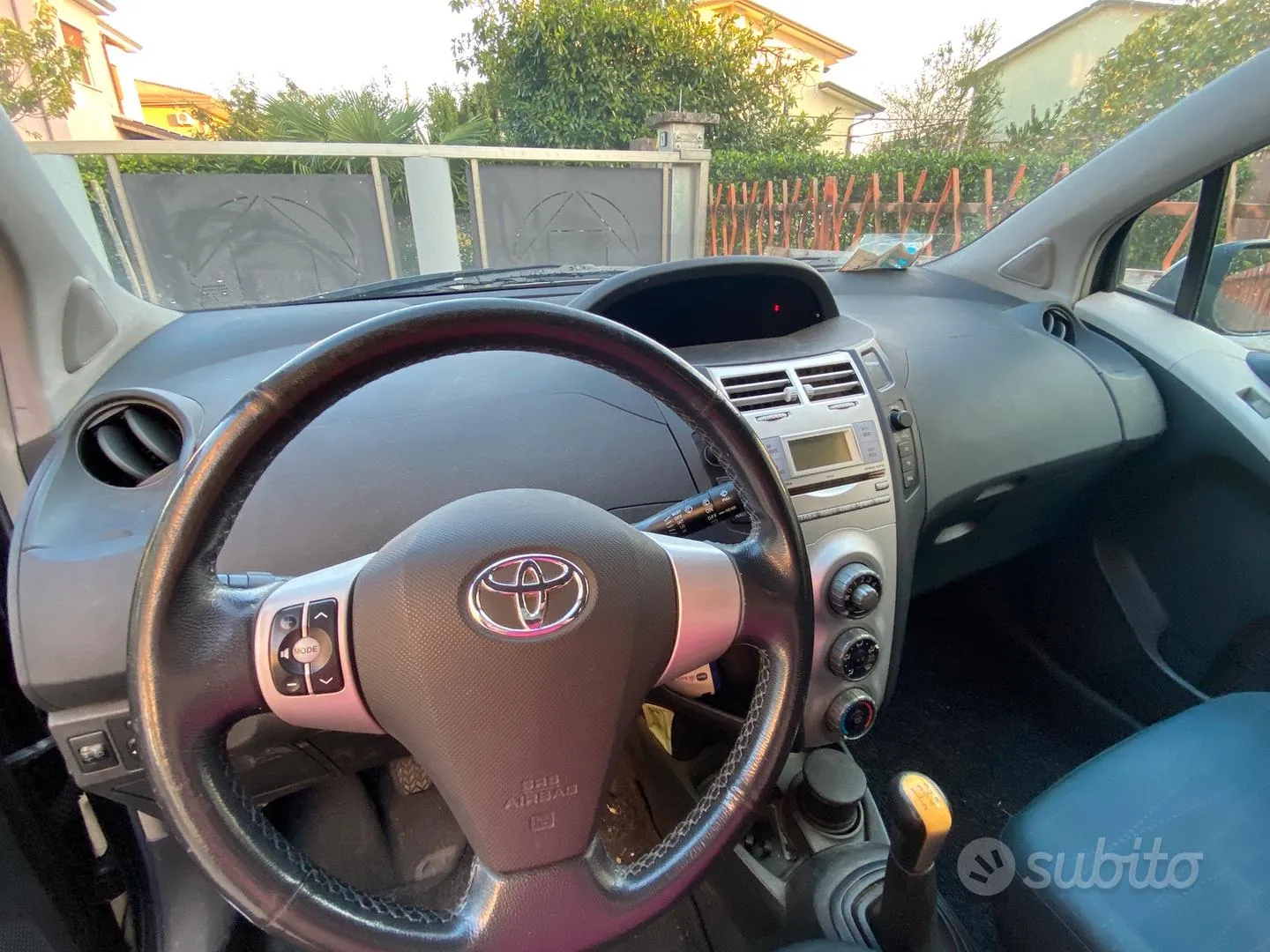 Toyota Yaris 2007 photo 2