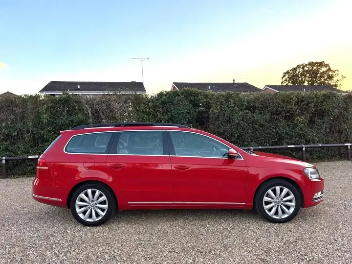 Volkswagen Passat 2012 photo 3