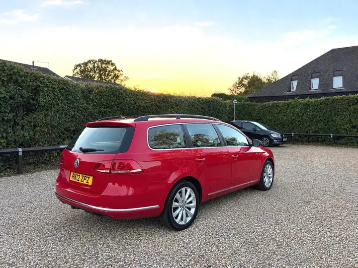 Volkswagen Passat 2012 photo 5