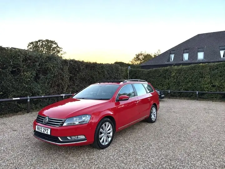 Volkswagen Passat 2012 photo 2