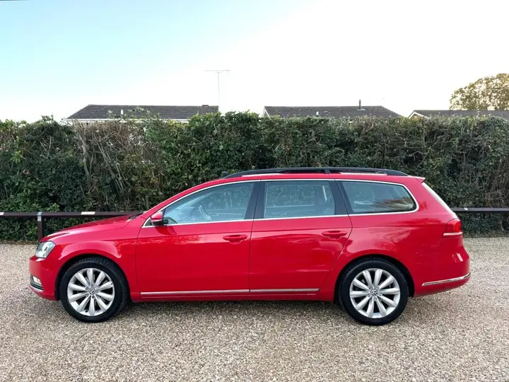 Volkswagen Passat 2012 photo 4
