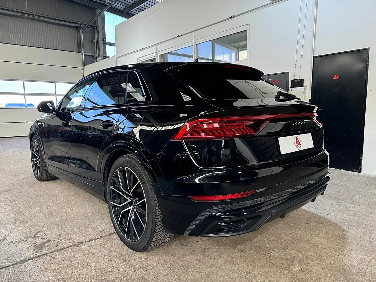 Audi Q8 2021 photo 3
