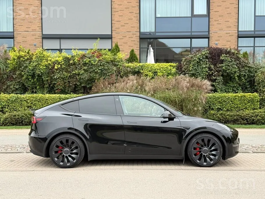 Tesla Model Y 2023 photo 5
