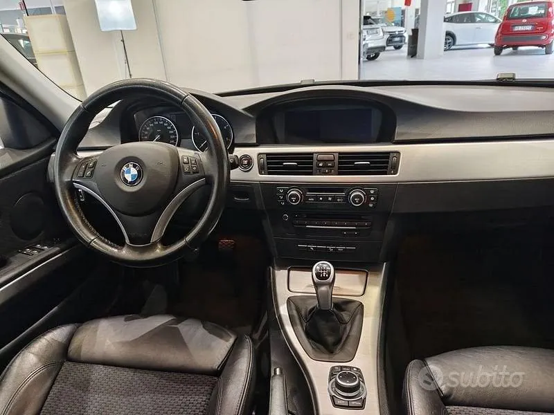 BMW 3 Series 2009 photo 4