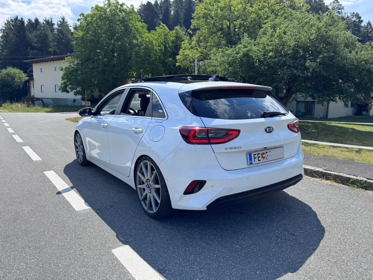 Kia Ceed 2019 photo 2