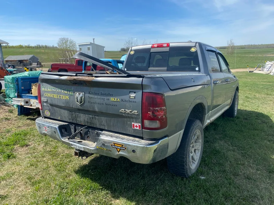 Dodge Ram 1500 2010 photo 2