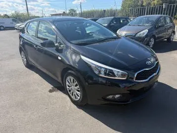 Kia Cee D 2015 photo 2