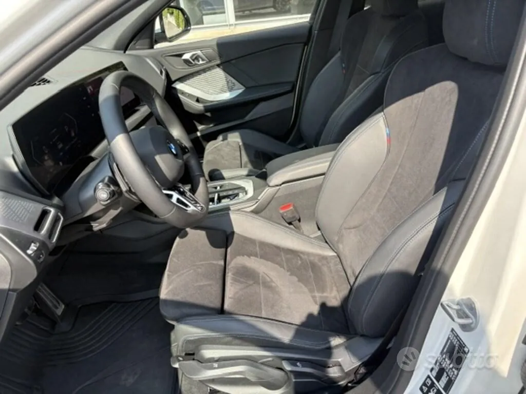 BMW 1 Series 2025 photo 5