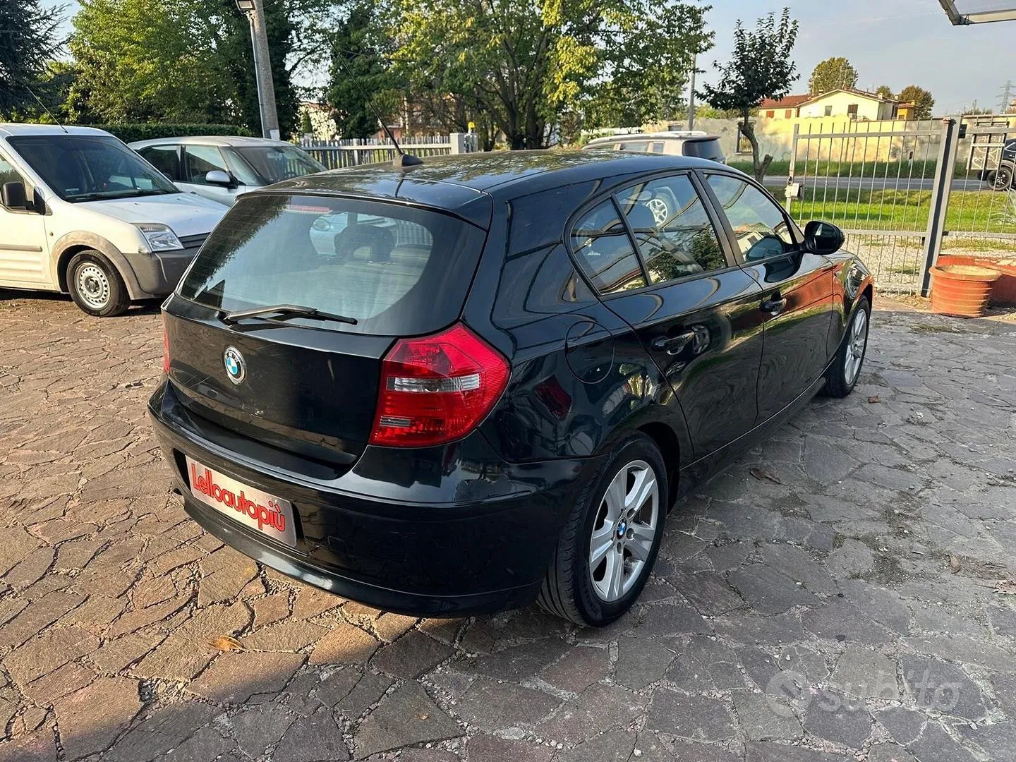 BMW 118D 2010 photo 4