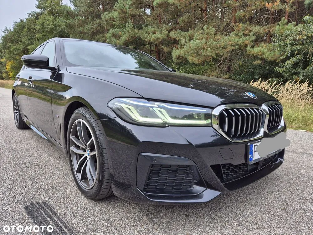BMW 5 Series 2023 photo 2