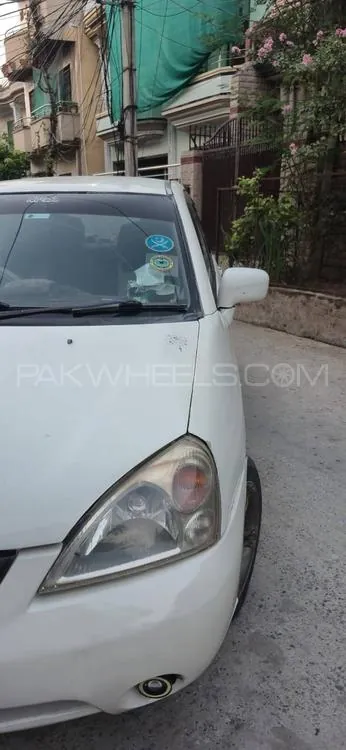 Suzuki Liana