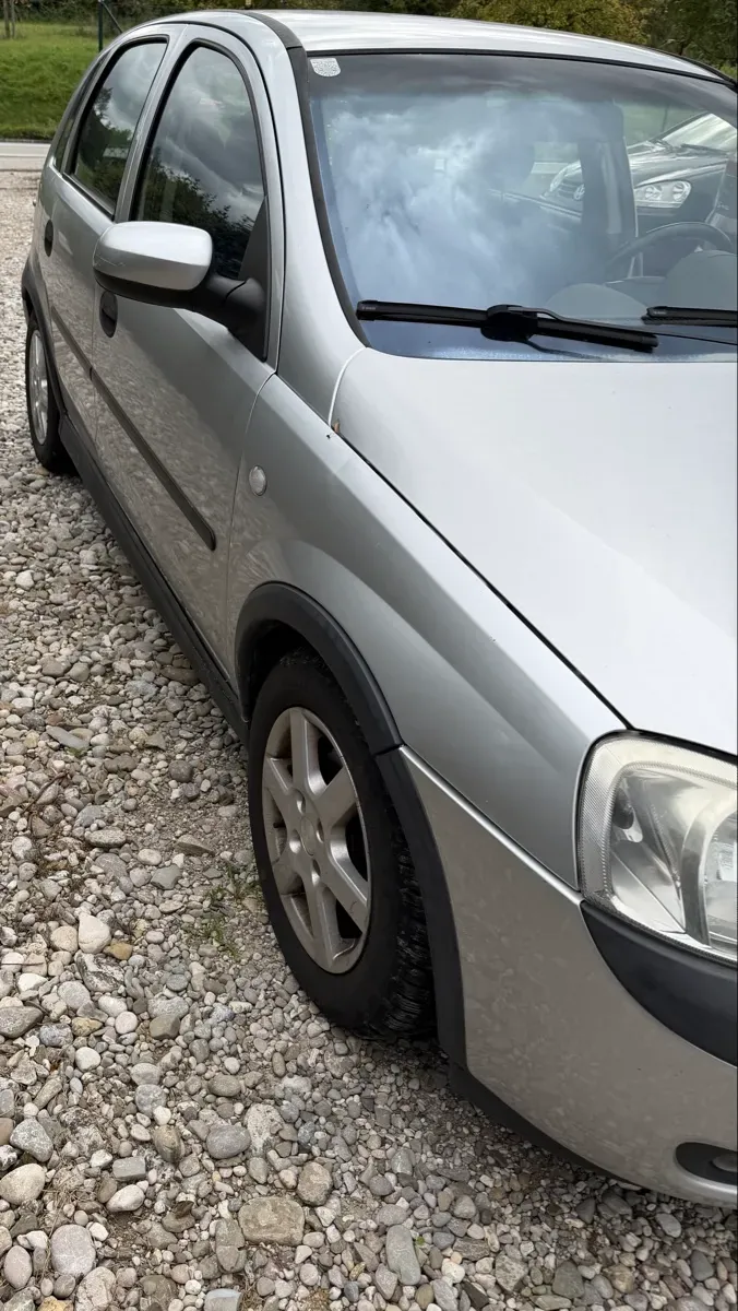 Opel Corsa 2003 photo 2
