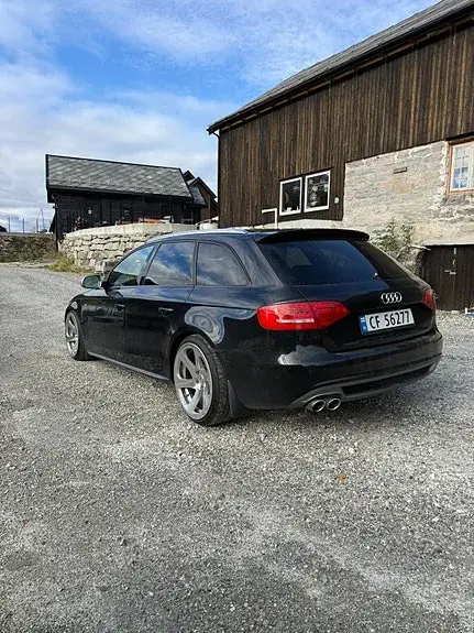 Audi A4 2011 photo 5