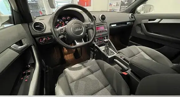 Audi A3 2011 photo 3