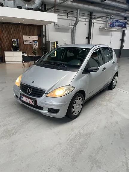 Mercedes-Benz A160