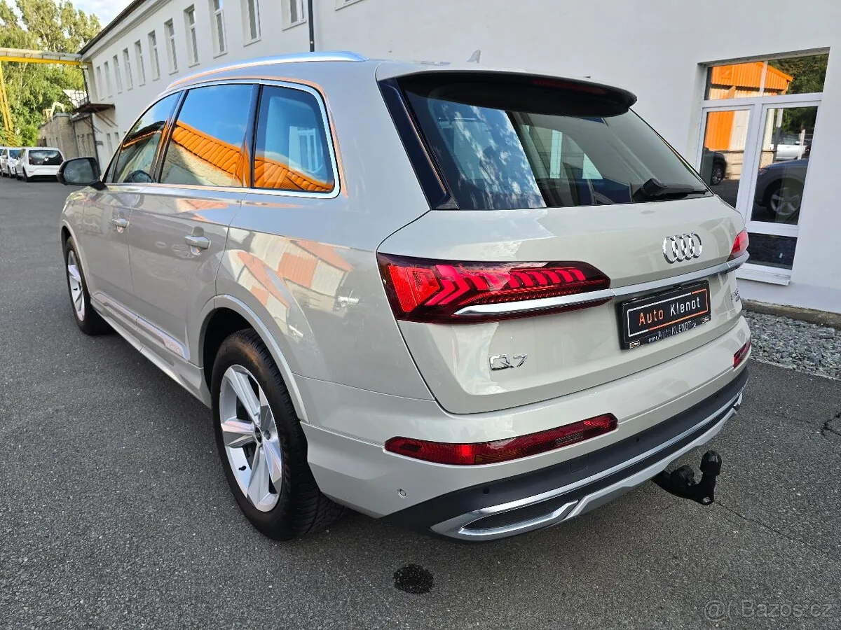 Audi Q7 2021 photo 4