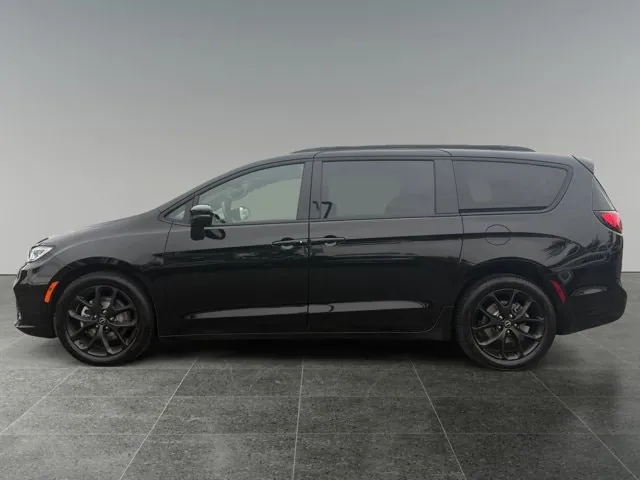 Chrysler Pacifica Limited 2025 photo 2
