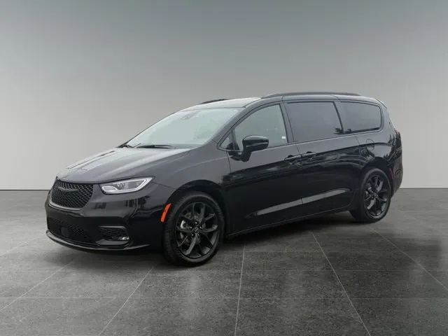 Chrysler Pacifica Limited