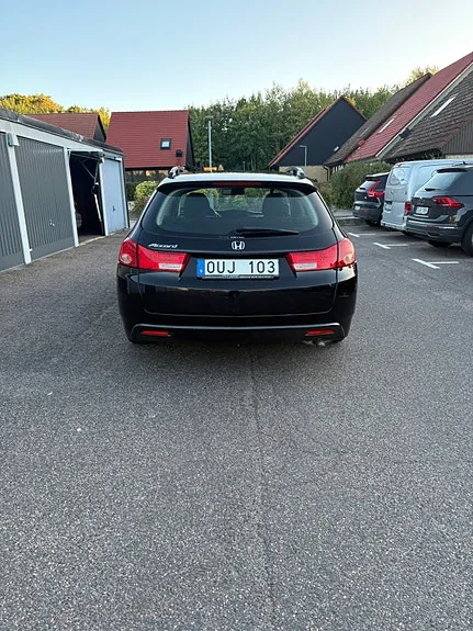 Honda Accord 2011 photo 2