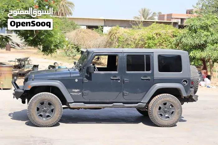 Jeep Wrangler Unlimited Sahara 2008 photo 2