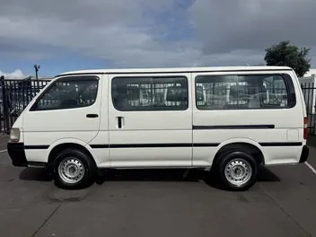 Toyota Hiace 1998 photo 3