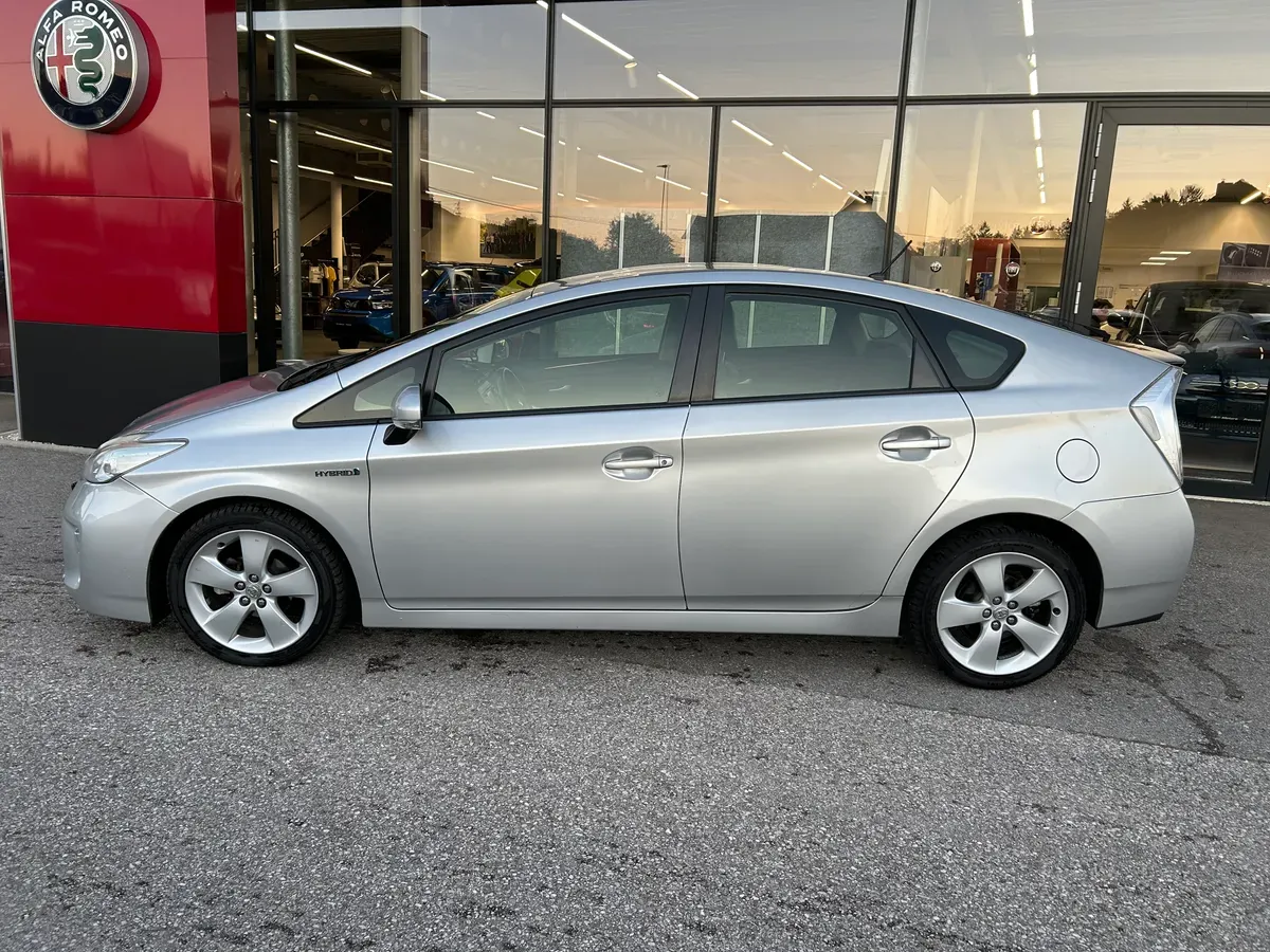 Toyota Prius 2012 photo 3