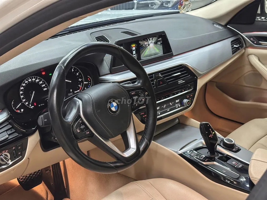 BMW 5 Series 2019 photo 5