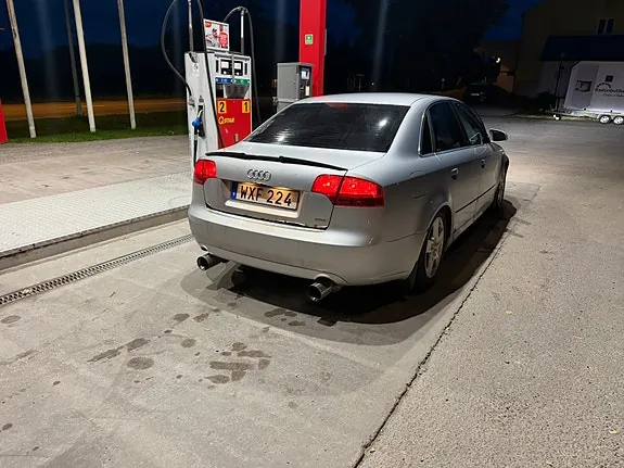 Audi A4 2006 photo 2