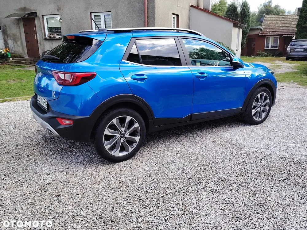 Kia Stonic 2023 photo 3