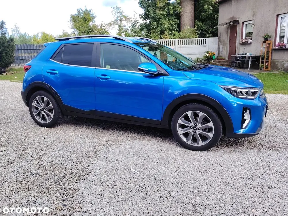 Kia Stonic 2023 photo 2